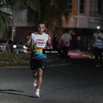 Runner Photo 7730706
