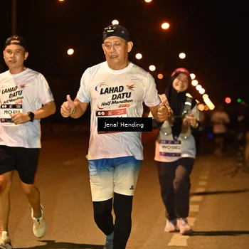 Runner Photo 7730709