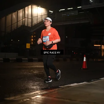 Runner Photo 7730719
