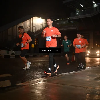 Runner Photo 7730732