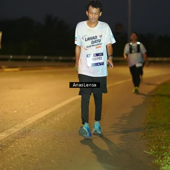 Runner Photo 7730744