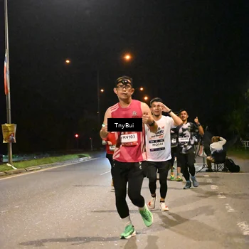 Runner Photo 7730751