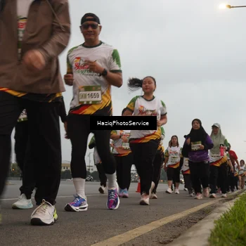 Runner Photo 7730754