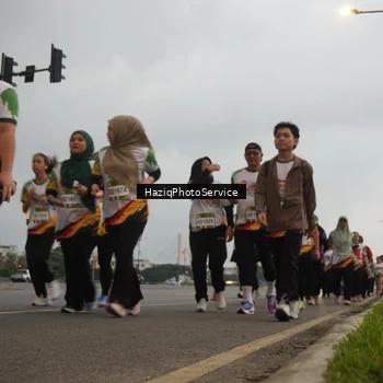 Runner Photo 7730759