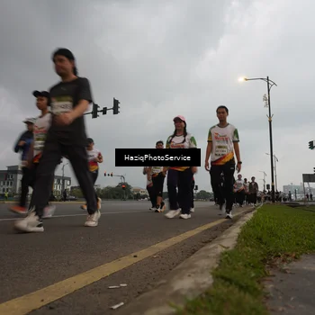Runner Photo 7730768
