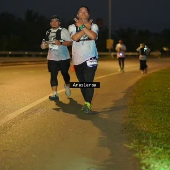 Runner Photo 7730769