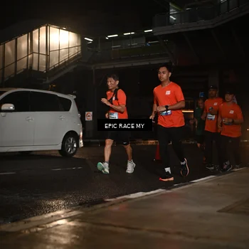 Runner Photo 7730771