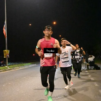 Runner Photo 7730772