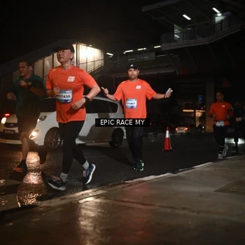 Runner Photo 7730782