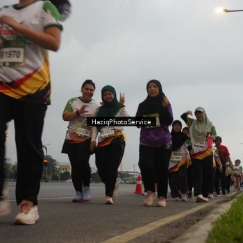 Runner Photo 7730787