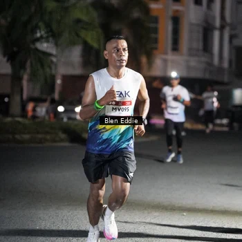 Runner Photo 7730793