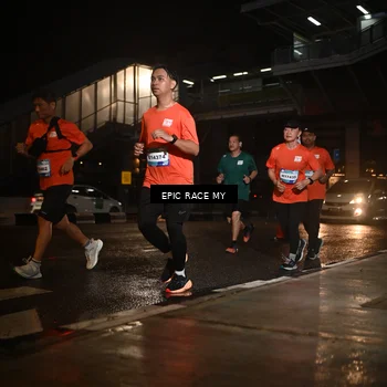 Runner Photo 7730795