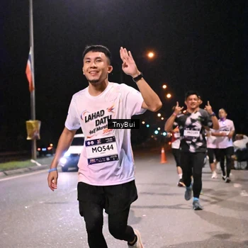 Runner Photo 7730799