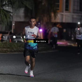 Runner Photo 7730803