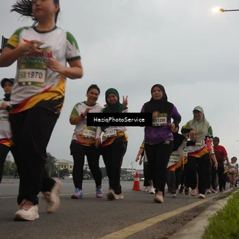 Runner Photo 7730807