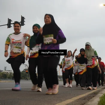 Runner Photo 7730809