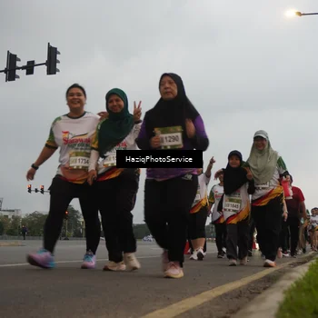 Runner Photo 7730815