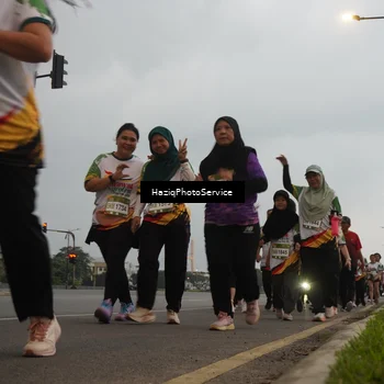 Runner Photo 7730817
