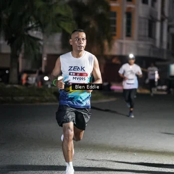Runner Photo 7730834