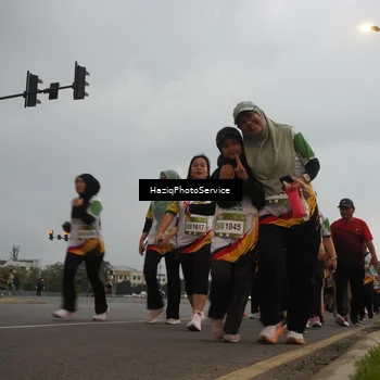 Runner Photo 7730838