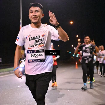 Runner Photo 7730842