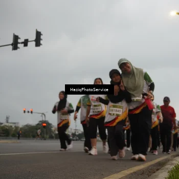 Runner Photo 7730845