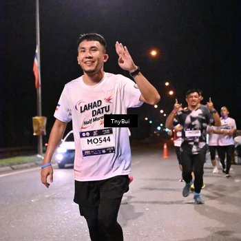 Runner Photo 7730851