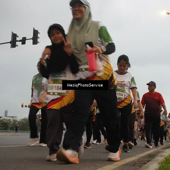 Runner Photo 7730871