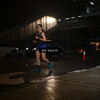 Runner Photo 7730879