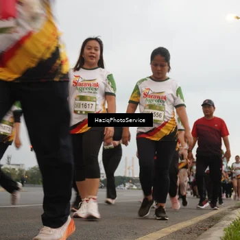 Runner Photo 7730887