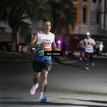 Runner Photo 7730895
