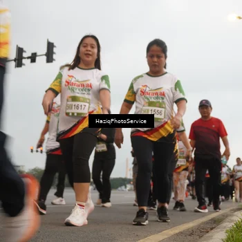 Runner Photo 7730902