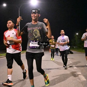 Runner Photo 7730911