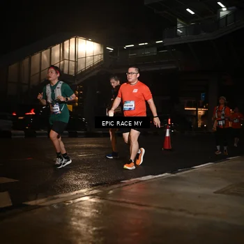 Runner Photo 7730915