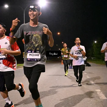 Runner Photo 7730916