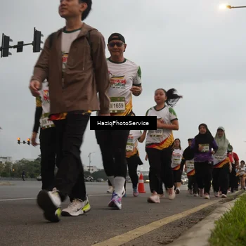 Runner Photo 7730920