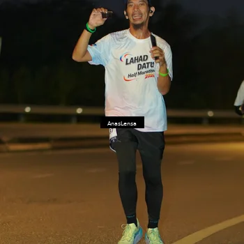 Runner Photo 7730936
