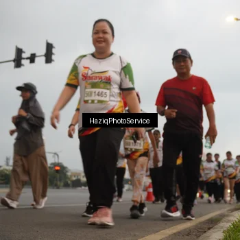 Runner Photo 7730940