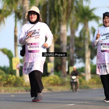 Runner Photo 7730948