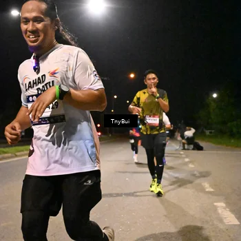 Runner Photo 7730960