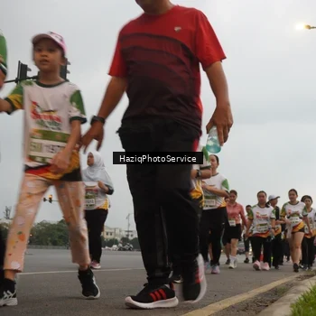 Runner Photo 7730978