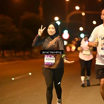 Runner Photo 7730979