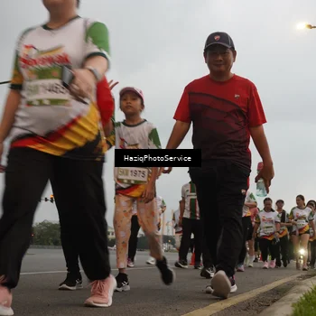 Runner Photo 7730983