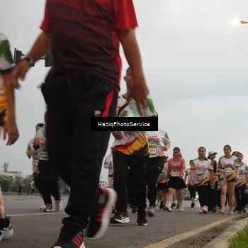 Runner Photo 7730986