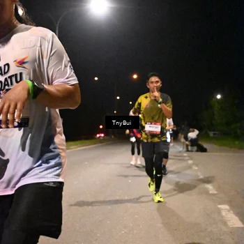 Runner Photo 7730989