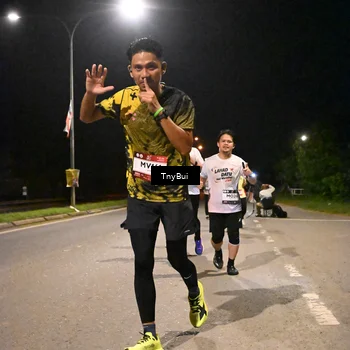 Runner Photo 7730990