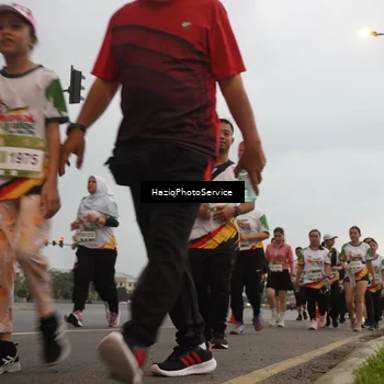 Runner Photo 7730995