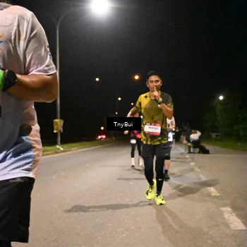 Runner Photo 7731002