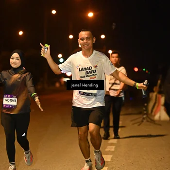 Runner Photo 7731009