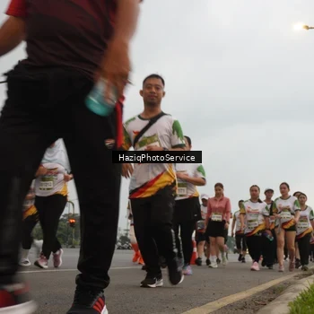 Runner Photo 7731019